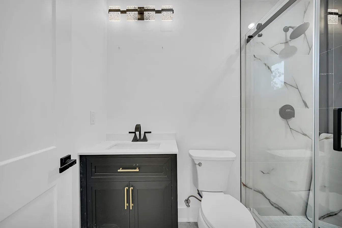 27 Mounthaven Dr Livingston NJ bathroom photo 23